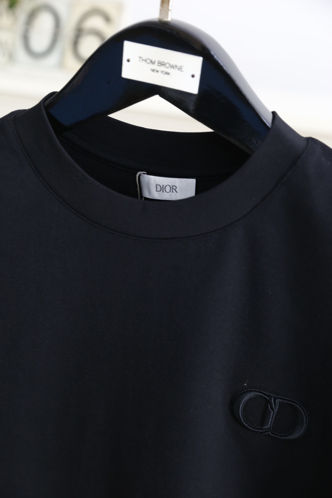 🔥迪奥/Christian D*or.
25早春新品！时尚男士圆领短袖🍃胸前奢华经典品牌LOGO标识标注