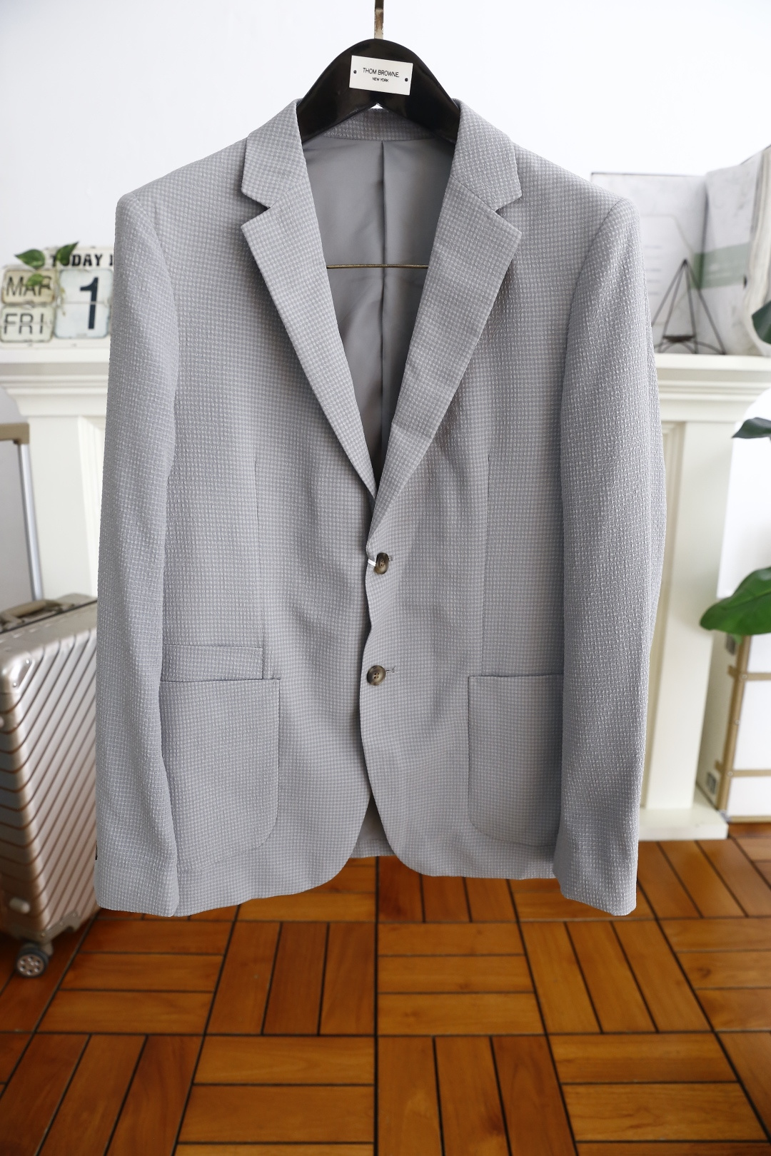 NO:130925,Zenia/Ze*na. New spring 2025 fashion men's penis luxury classic element design!  A very popular item. The shape of the whole body is quite design, which is enough to attract attention in terms of vision. It perfectly interprets the characteristics and soul of the brand. The imported top-quality comfortable fabrics are very delicate and the details are exquisite and exquisite. The auxiliary materials are all supplied by foreign customers. It is a very shaping item. The shape of the street is absolutely eye-catching. It is an excellent equipment that can be selected from thousands of people. Size 48-56, shipped the next day!  ,zegna,alexander wang19860909杰尼亚/Ze*na. 2025春季新品时尚男士便西奢华经典元素设计！人气极高的一款单品.通体的造型颇具设计感,在视觉方面足矣吸引眼球完美诠释了品牌的特质及灵魂所在.客供进口顶级舒适面料质感非常细腻细节工艺精湛考究,辅料皆为外商客供,塑造性极高的一款单品,出街造型绝对招眼吸睛,万里挑一的绝佳装备.尺码48-56,隔天出货！,,zegna,alexander wang,Men's clothing