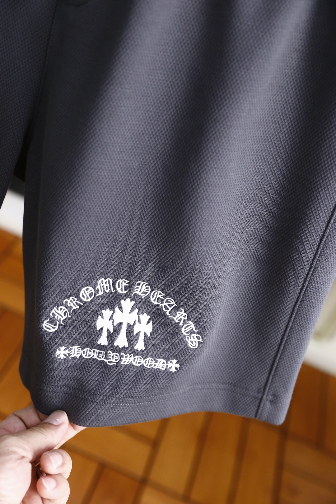 🔥克罗心/Chrome Hea*ts.
2025夏季男士新品👍🏼时尚休闲短裤！经典百搭的款式 没有过多的
