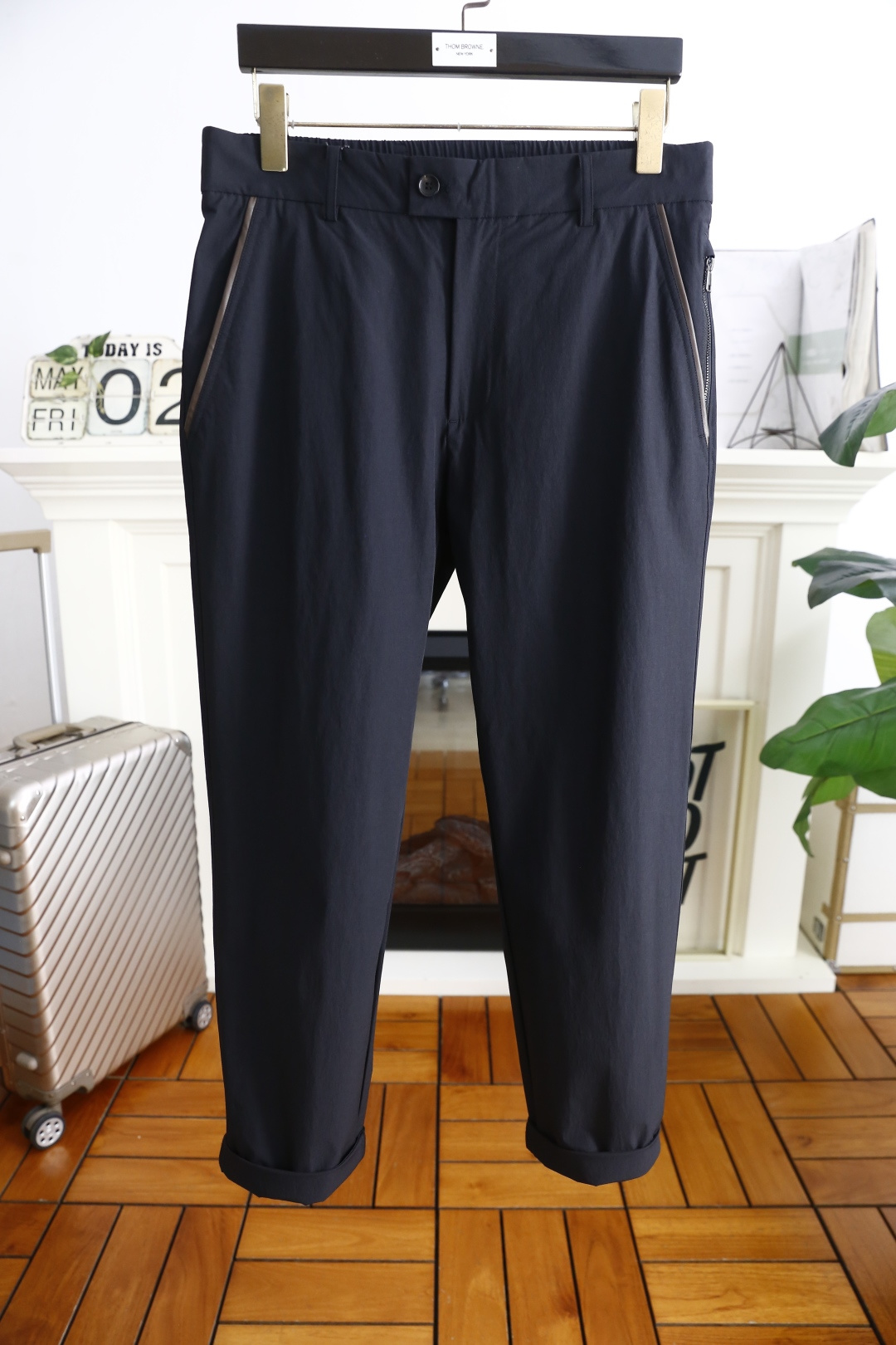 NO:159040,Jenia. New summer casual pants for men! Fabric composition: 90 nylon 10 spandex (if there is any difference, follow the washing of wheat) New inlaid leather nylon casual trousers, this fabric uses Teflon Teflon three-proof technology | breathable elastic nine-point pants Teflon three-proof fabric, referred to as 
