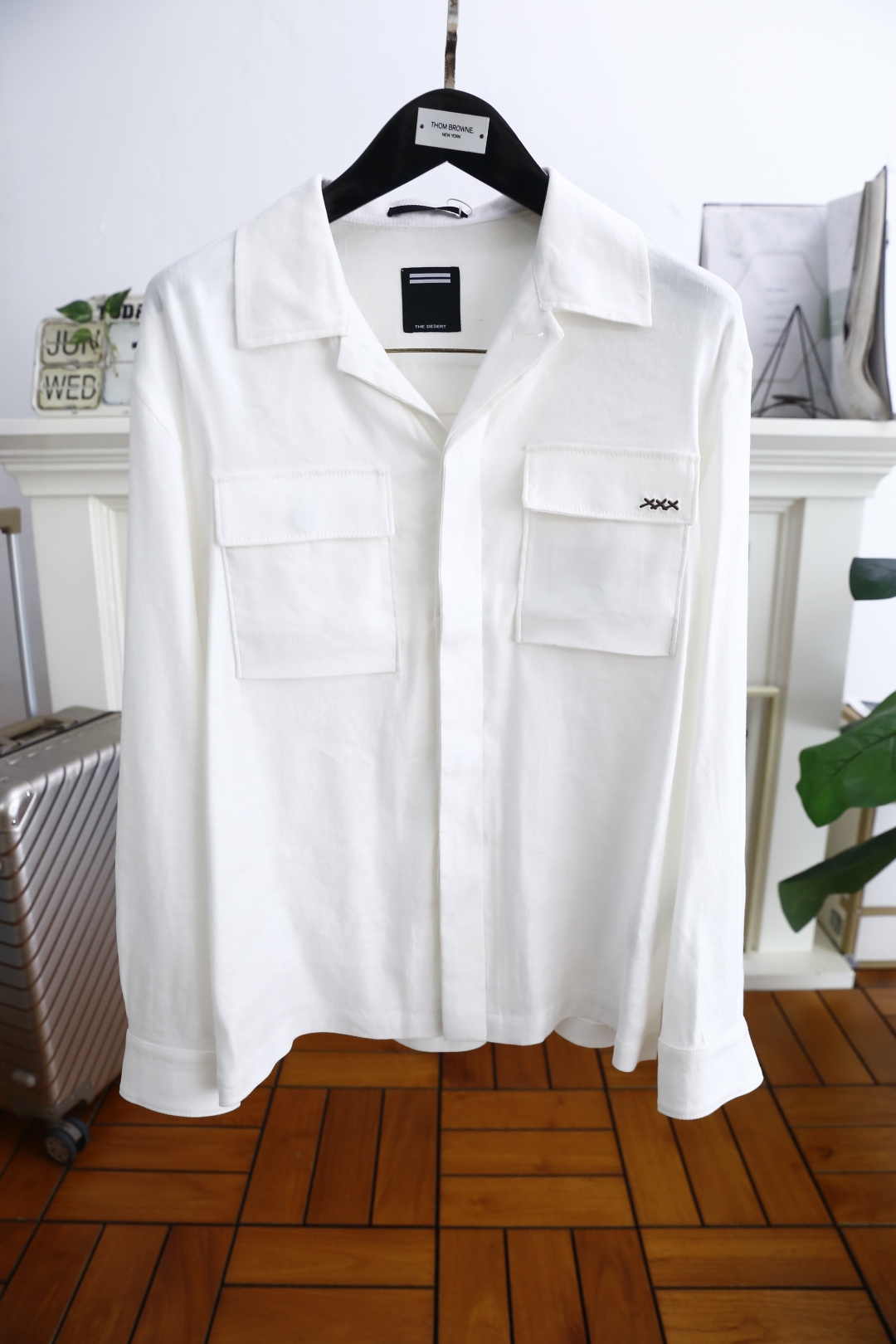 NO:446520,Jeni*/Ze*na. Recommended for new summer products for men’s classic lapel jackets!  Luxury classic brand elements matching for a must-have artifact that goes out early and comes back late!  Fashion button-designed men's jacket, with high-end, top-quality, comfortable and breathable fabric, the texture is high-end and delicate, with a strong sense of class and luxurious classic element design, both business and casual styles, versatile styles are suitable for all occasions, and anyone can easily control it!  Counter code S-4XL, shipped the next day!  ,zegna,jackets & coats,jackets & coats,alexander wang19860909杰尼*/Ze*na. 夏季新品男士经典翻领夹克推荐！早出晚归必备神器奢华经典品牌元素搭配！时尚扣子设计男士外套,采用高档顶级舒适透气面料面料的质感很高档细腻,档次感强奢华经典元素设计,商务休闲兼备款,款式百搭适合各种场合 ,任何人都可以轻松驾驭！专柜码数S-4XL,隔天出货！,,zegna,jackets & coats,jackets & coats,alexander wang,Men's clothing