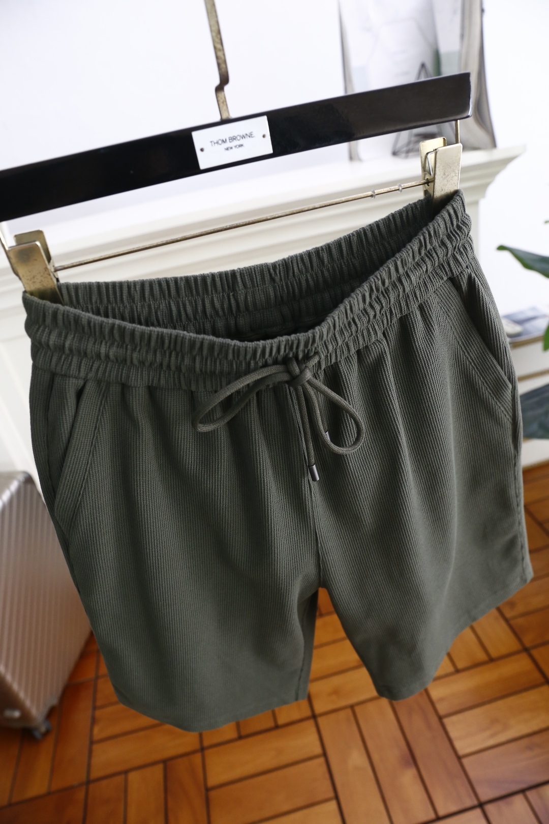 🔥巴宝丽/Burbe*ry.
2025夏季男士新品👍🏼时尚休闲短裤！经典百搭的款式 没有过多的装饰 主打