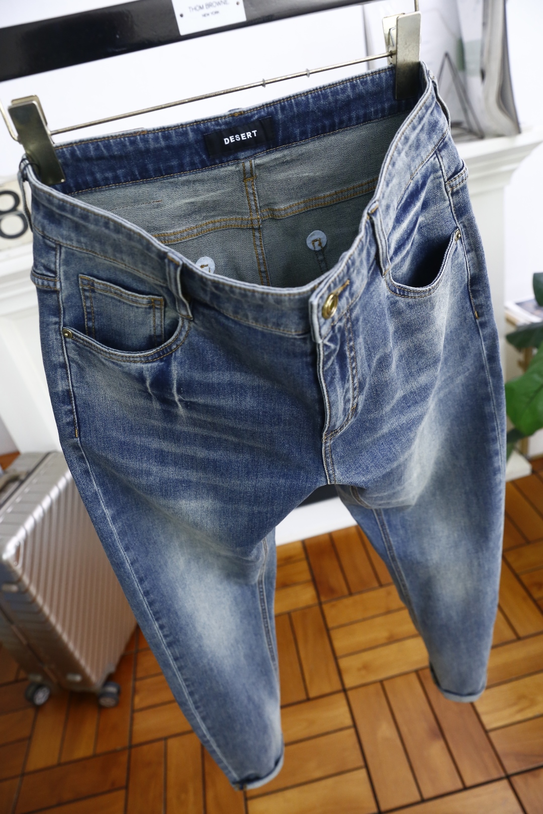 🔥路易威*/Louis Vuitt*n.
2025夏季新品！时尚男士夏季薄款牛仔裤👖采用客供水洗弹力牛仔