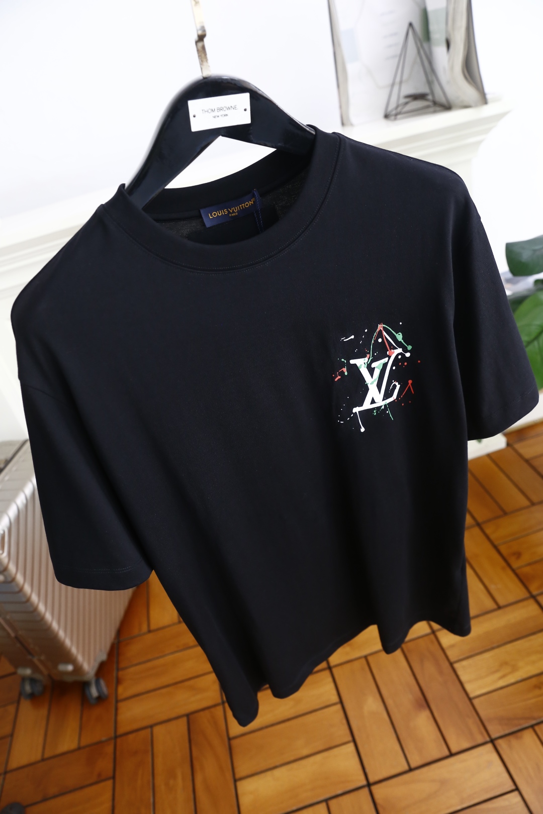 🔥路易威*/Louis Vuit*on.
2025夏季新款原单男士休闲短袖T恤！奢华经典品牌原版LOGO