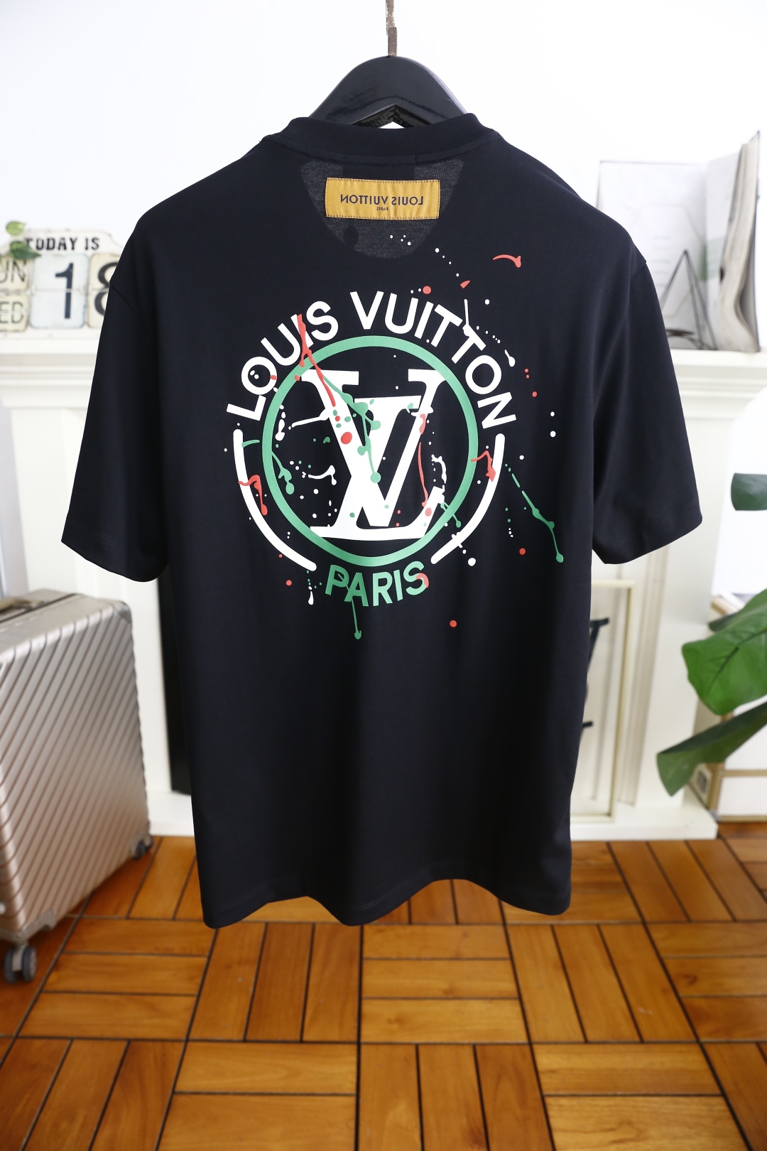 🔥路易威*/Louis Vuit*on.
2025夏季新款原单男士休闲短袖T恤！奢华经典品牌原版LOGO