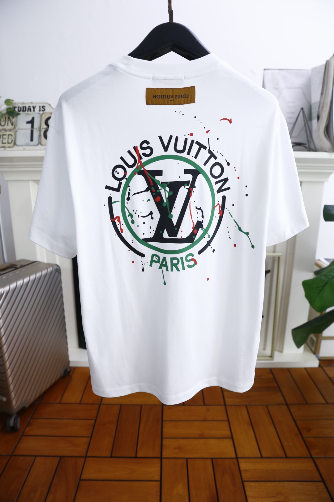 🔥路易威*/Louis Vuit*on.
2025夏季新款原单男士休闲短袖T恤！奢华经典品牌原版LOGO