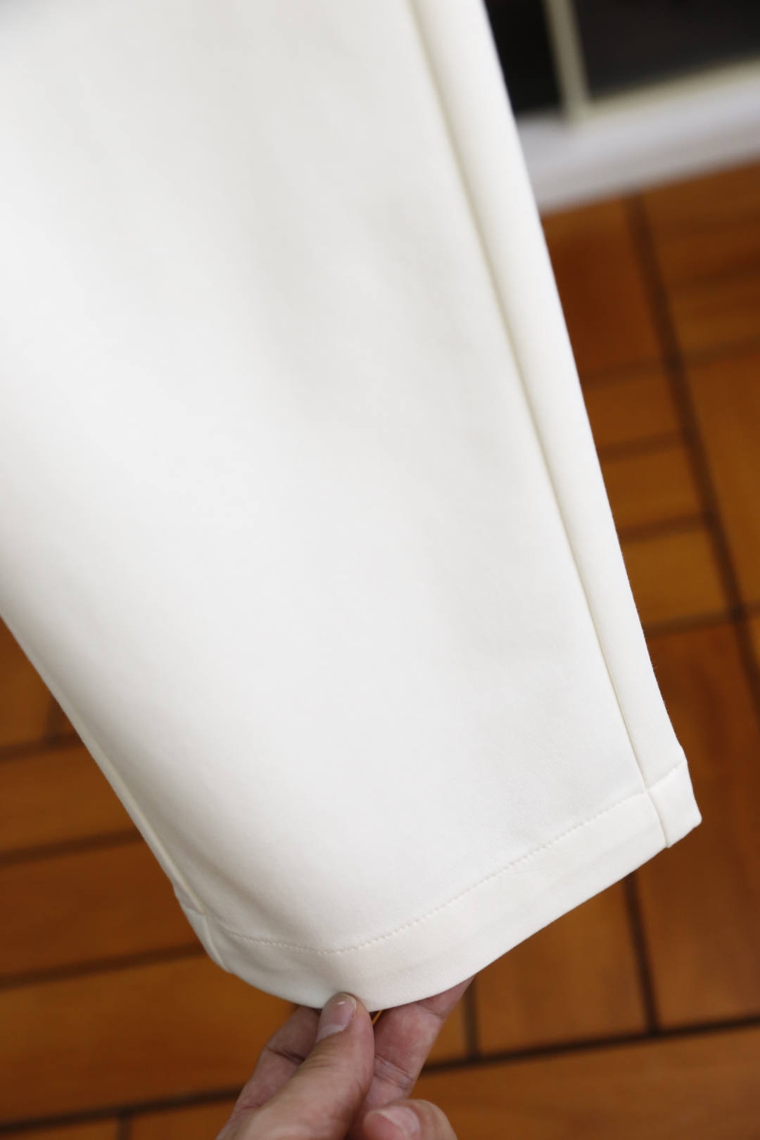 🔥lp。.
25夏季新品时尚男士薄款休闲裤！采用进口舒适透气棉面料，奢华品牌原版字母LOGO设计 上身随