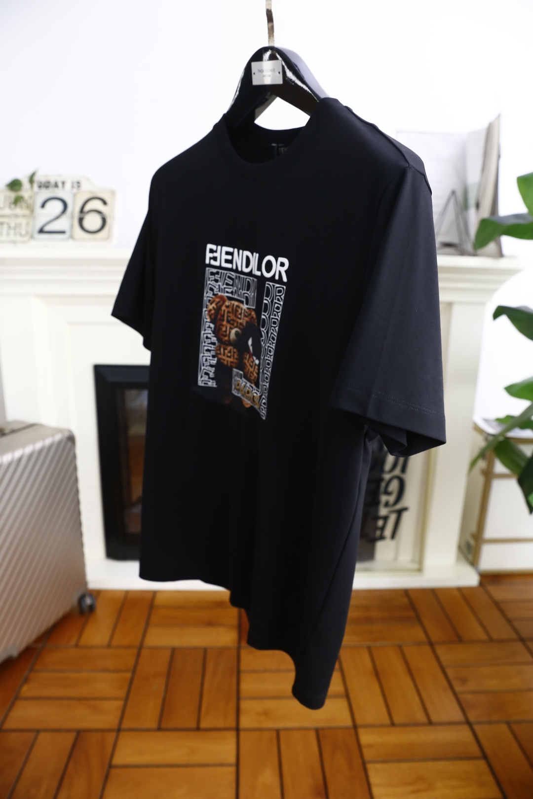 🔥芬迪/Fe*di.2025夏季新品男士圆领短袖🍃胸前奢华品牌字母LOGO标识标注👍🏼上身就能体会这款设