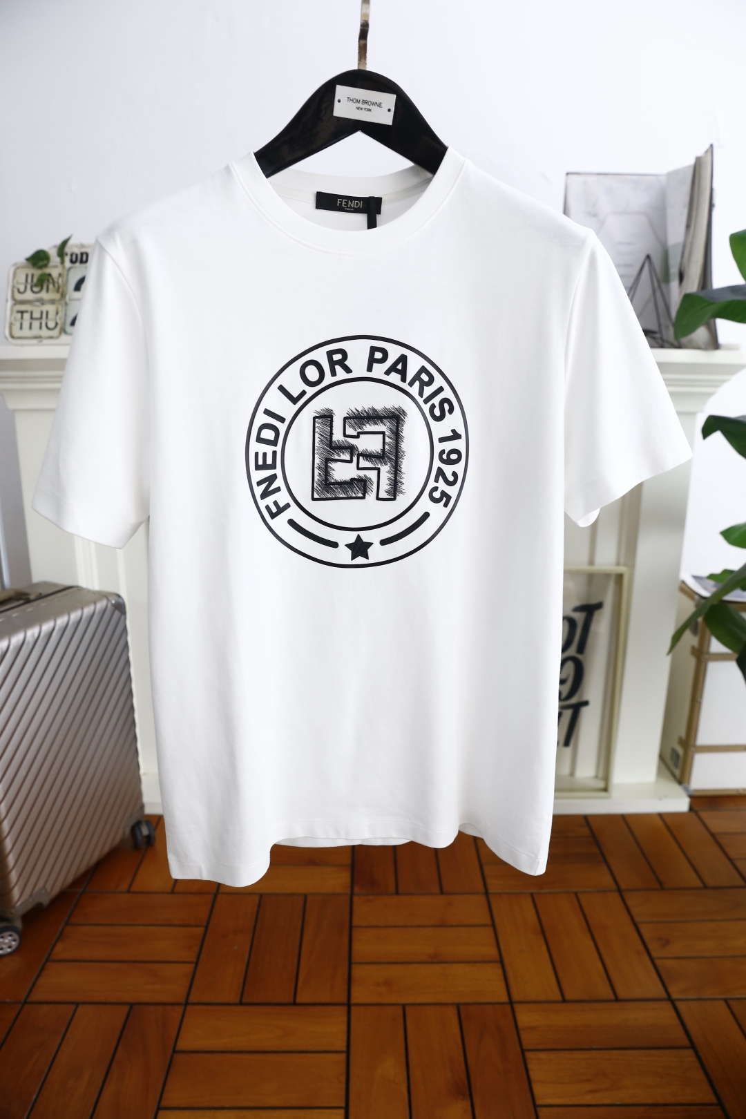 🔥芬迪/Fe*di.2025夏季新品男士圆领短袖🍃胸前奢华品牌字母LOGO标识标注👍🏼上身就能体会这款设