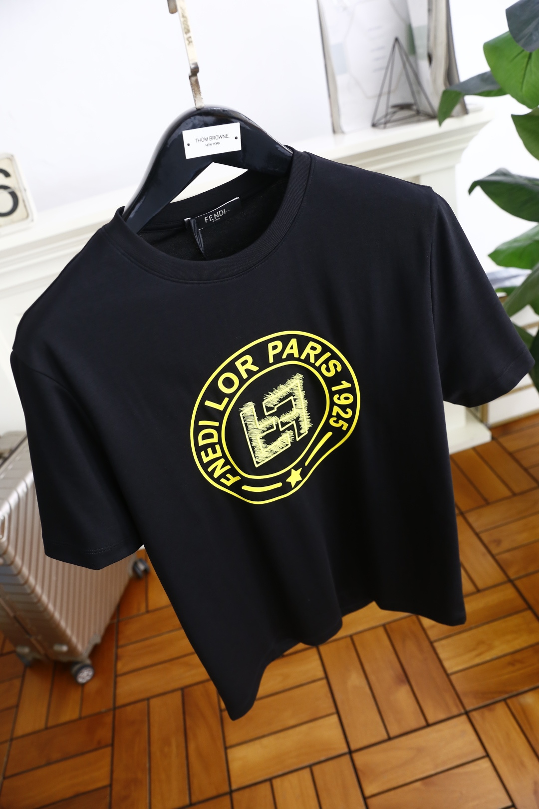 🔥芬迪/Fe*di.2025夏季新品男士圆领短袖🍃胸前奢华品牌字母LOGO标识标注👍🏼上身就能体会这款设