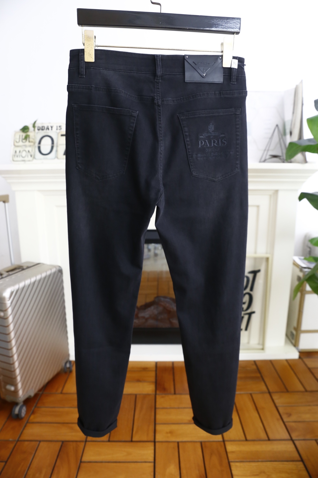 🔥普拉*/Pr**a.
25夏季新品高端男士休闲牛仔裤！奢华经典品牌定制LOGO配饰 海外专柜热销款 身