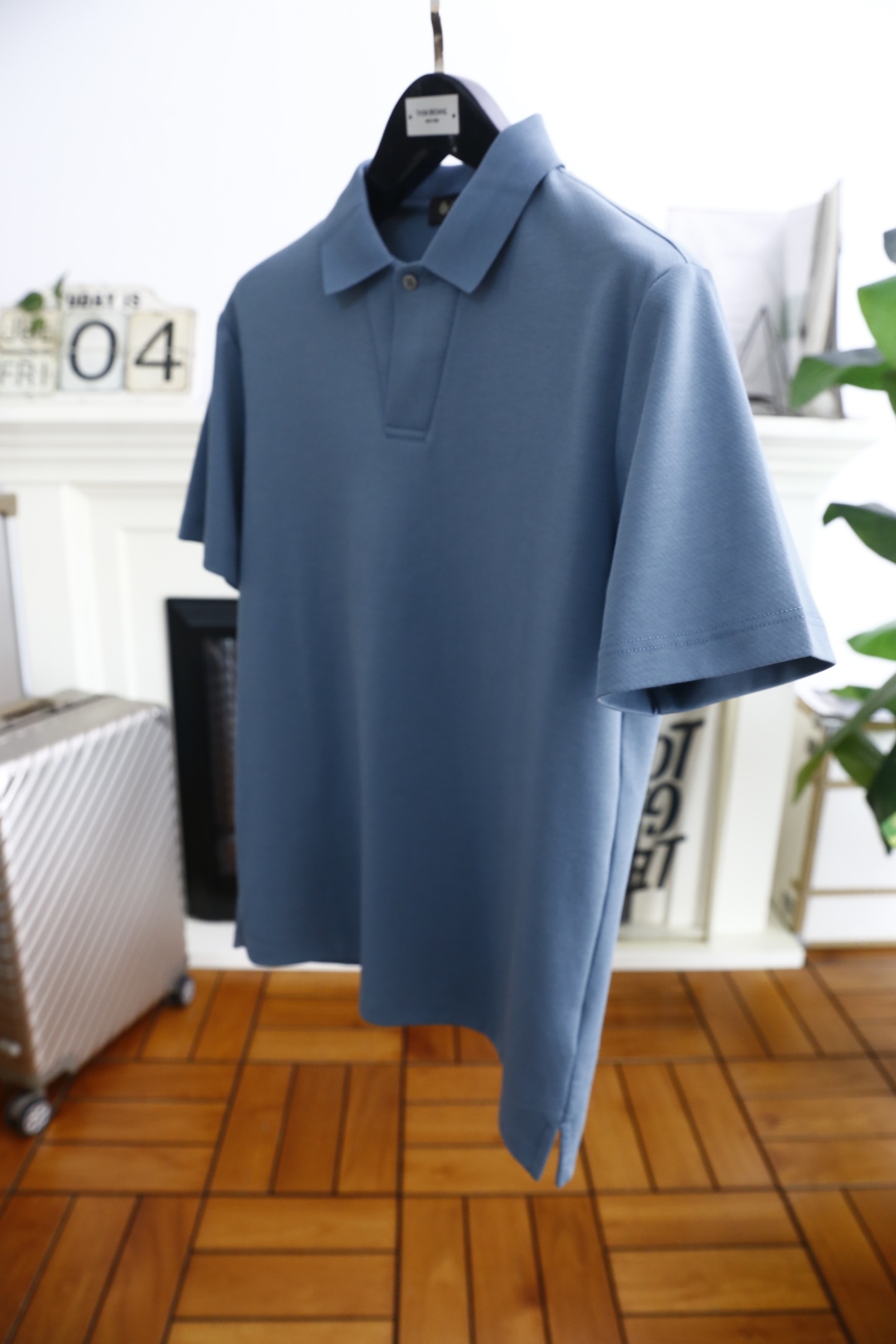 🔥lP。.
25夏季新品男士翻领Polo衫👍🏼时尚精致领口设计！高级定制百搭款式 任何人都可以轻松驾驭 
