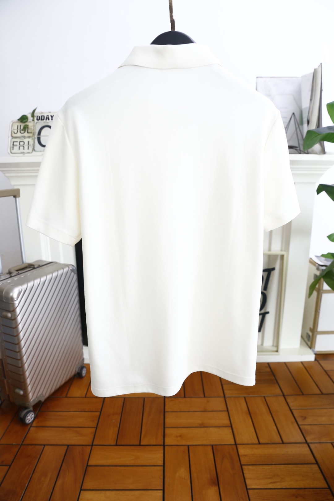 🔥lP。.
25夏季新品男士翻领Polo衫👍🏼时尚精致领口设计！高级定制百搭款式 任何人都可以轻松驾驭 