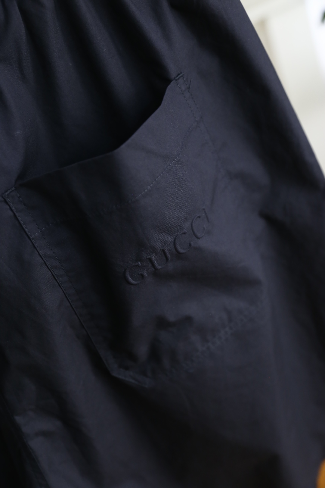 🔥古驰/Gu*ci.
2025ss夏季新品男士短裤👍奢华经典品牌logo设计 采用舒适速干面料！品味与价