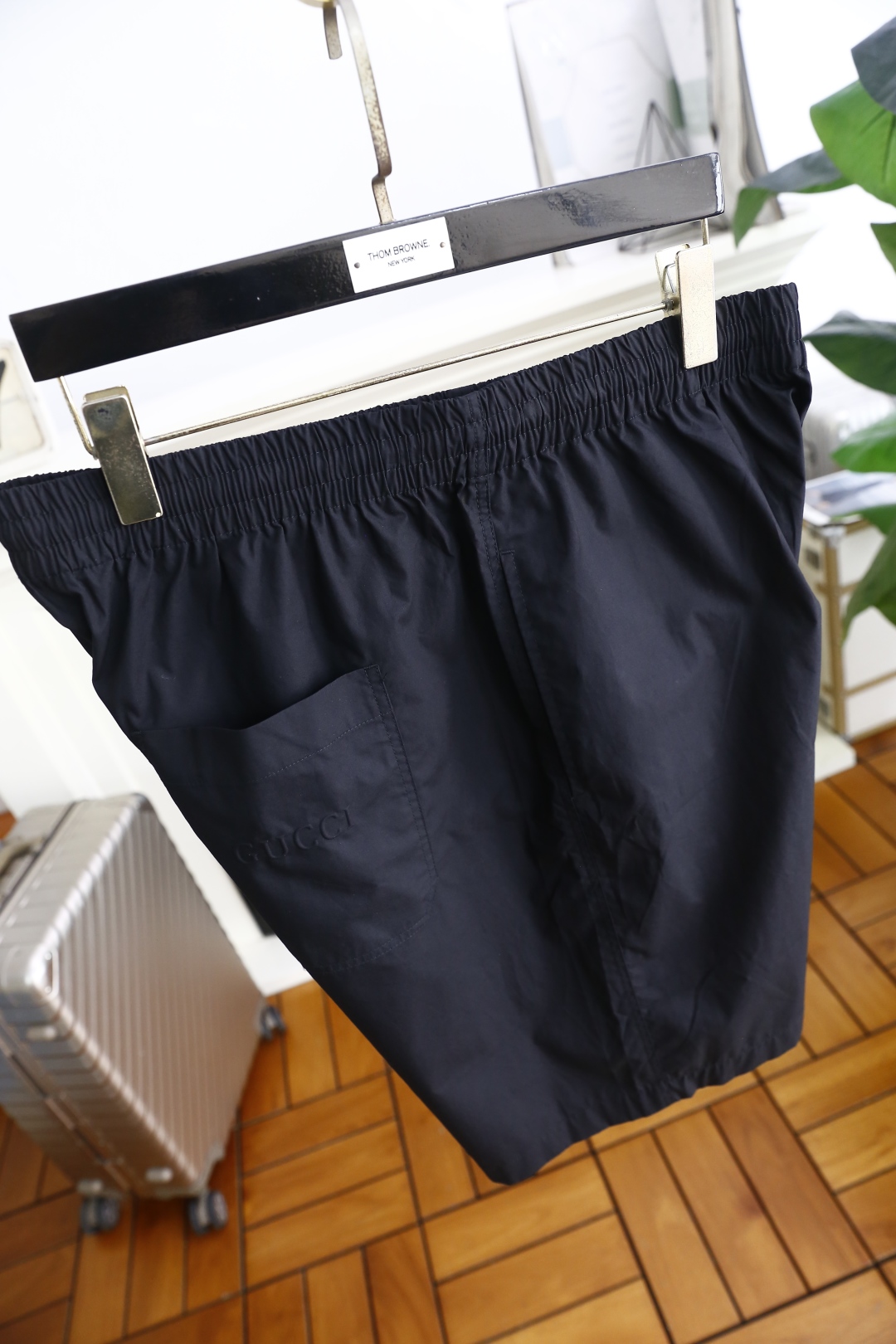 🔥古驰/Gu*ci.
2025ss夏季新品男士短裤👍奢华经典品牌logo设计 采用舒适速干面料！品味与价