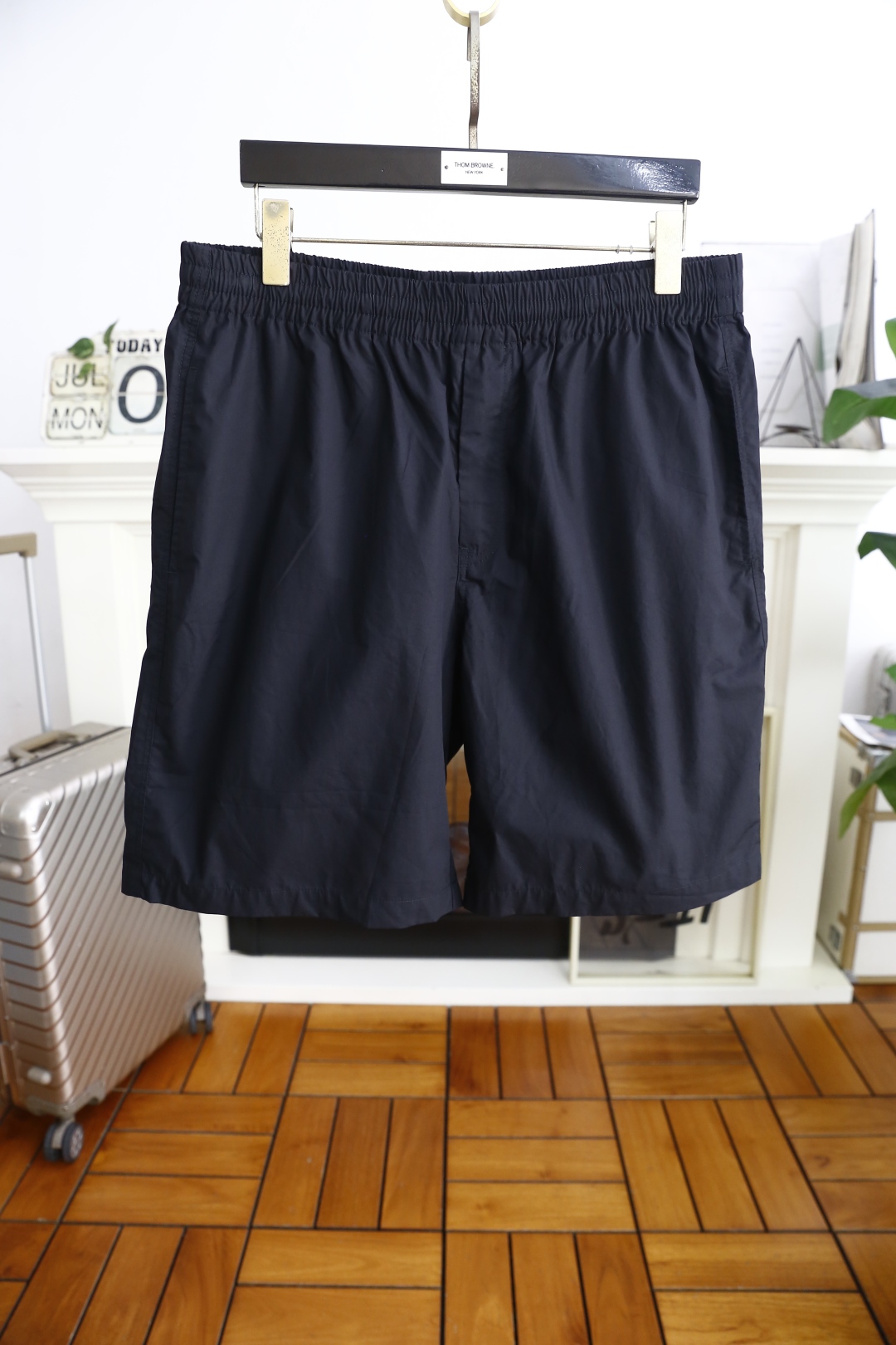 🔥古驰/Gu*ci.
2025ss夏季新品男士短裤👍奢华经典品牌logo设计 采用舒适速干面料！品味与价