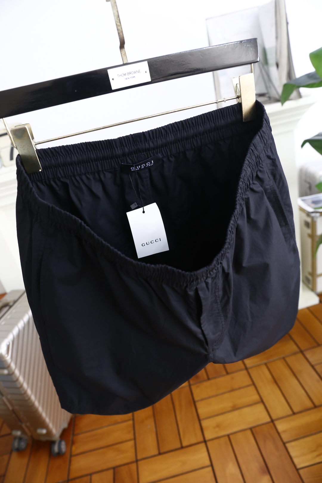 🔥古驰/Gu*ci.
2025ss夏季新品男士短裤👍奢华经典品牌logo设计 采用舒适速干面料！品味与价