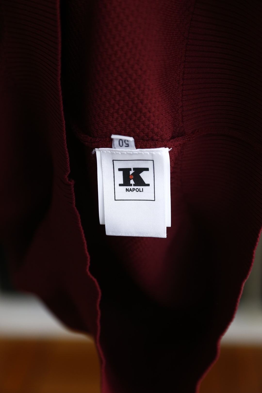 🔥kiton.
25夏季新品🆕专柜官网同步发售！时尚男士翻领针织衫！奢华经典品牌原版字母LOGO设计👍辅