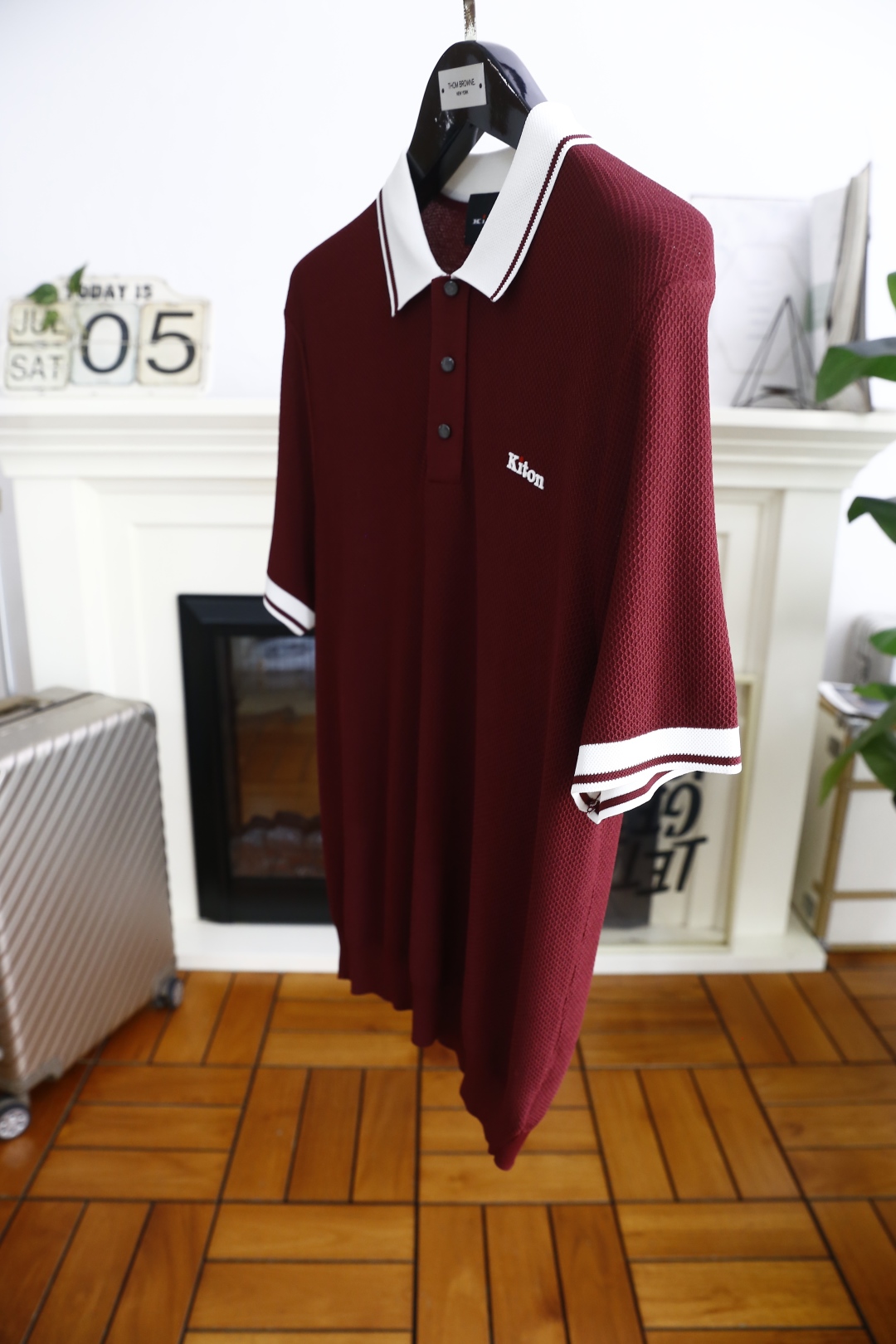 🔥kiton.
25夏季新品🆕专柜官网同步发售！时尚男士翻领针织衫！奢华经典品牌原版字母LOGO设计👍辅