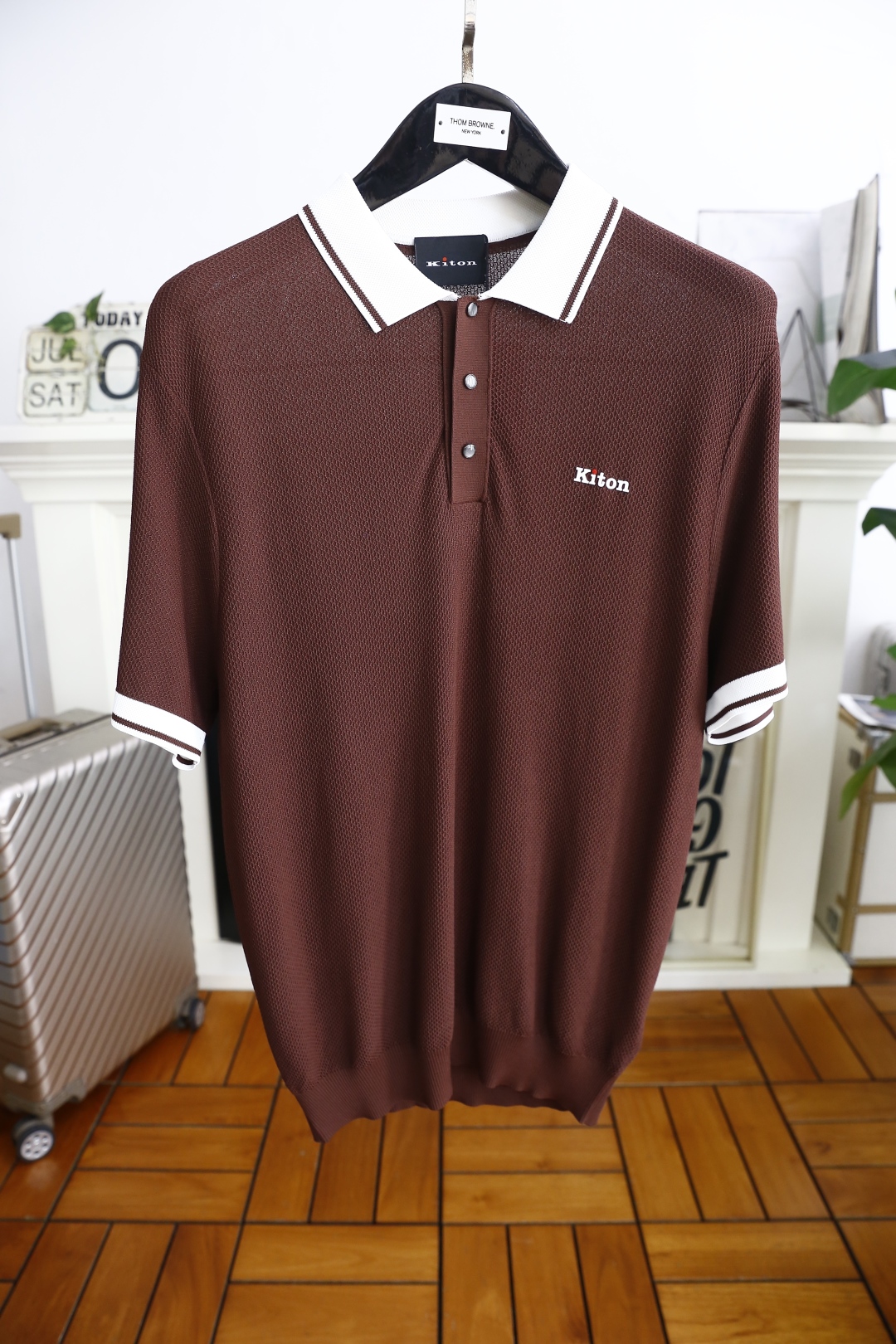 🔥kiton.
25夏季新品🆕专柜官网同步发售！时尚男士翻领针织衫！奢华经典品牌原版字母LOGO设计👍辅