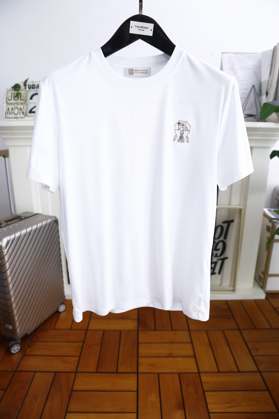 NO:472466,Brunello Cucinelli. 2025 summer new style original single men's short sleeves!  Luxurious classic brand original LOGO design!  High-end customization, high-version, fashionable and versatile!  It is made of comfortable mercerized cotton fabric and feels super soft and delicate, comfortable to wear, high-end boutique, fine OEM, very good for the body, a must-have item for men!  Size 48-56, shipped the next day!  brunello cucinelli,T-shirt,alexander wang19860909Brunello Cucinelli. 2025夏季新款原单男士短袖！奢华经典品牌原版LOGO设计！高端定制 高版本 时尚百搭爆款！采用舒适丝光棉面料手感超柔软细腻 穿着亲肤舒适 高端精品 代工厂精细做上身非常赞 男士必备单品！尺码48-56,隔天出货！,,brunello cucinelli,T-shirt,alexander wang,Men's clothing