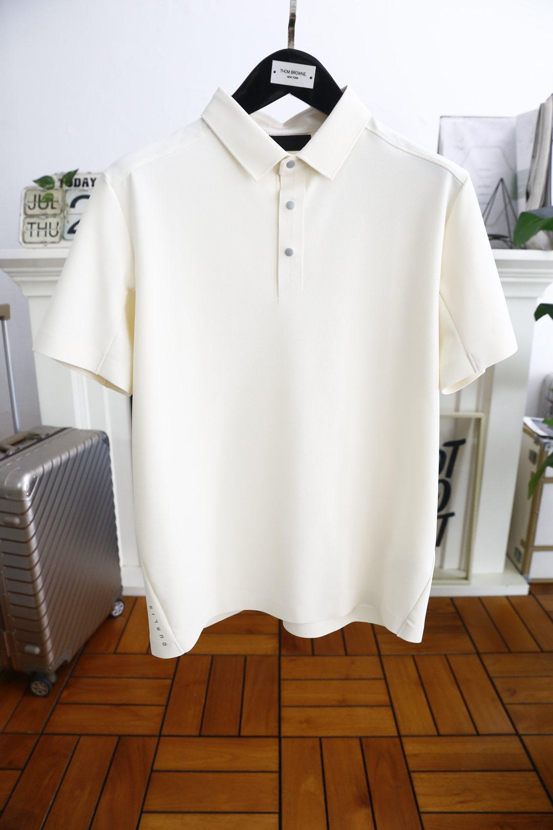 NO:499307,Jeni*/Ze*na. 25 summer new men's lapel POLO classic net edition elements matching!  High-end comfortable and breathable fabric!  It is very high-end and understandable. It must be purchased!  The style and tailoring are slim styles, which are very exquisite, showing aura and highlighting the exquisiteness of business men. This is the unique feature, the right slim fit, and the upper body effect is very good!  Counter size M-4XL, shipped the next day!  ,zegna,alexander wang19860909杰尼*/Ze*na. 25夏季新款男士翻领POLO经典净版元素搭配！采用高档舒适透气面料！非常显档次懂货的必须入！版型剪裁属于修身款 非常精致,显气场,又会凸显商务男士的精致,这就是独到之处,恰到好处的修身,上身效果非常赞！专柜尺码M-4XL,隔天出货！,,zegna,alexander wang,Men's clothing