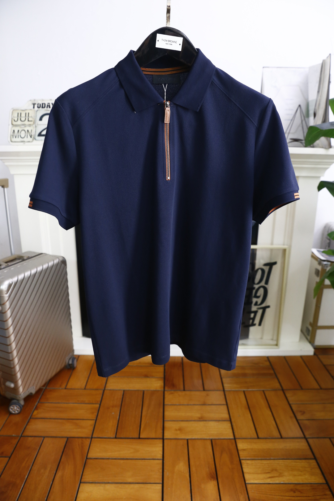 NO:497030,Zenia/Ze*na. New summer classic fashionable zipper POLO shirt!  Fashionable single product design, luxury classic elements LOGO matching is more fashionable and comfortable, high-standard customization, very stylish on the upper body, customer-supplied auxiliary materials, customer-supplied imported high-end customized fabrics have very delicate texture, exquisite details and exquisite craftsmanship, and auxiliary materials are all supplied by foreign customers. It is a very shaping item that can be matched with any fashion, and the style is super good. The must-have single product for trendy men's counter size: 48-56, blue!  Shipping the next day!  ,zegna,alexander wang19860909杰尼亚/Ze*na. 夏季新品经典时尚拉链POLO衫！时尚单品设计,奢华经典元素LOGO搭配更加时尚舒适,高标准定制,上身非常有型,客供辅料,客供进口高档定制面料质感非常细腻,细节工艺精湛考究,辅料皆为外商客供,塑造性极高的一款单品,任何时装都可以搭配,版型超级好 潮男必备单品专柜尺码:48-56,蓝色！隔天出货！,,zegna,alexander wang,Men's clothing