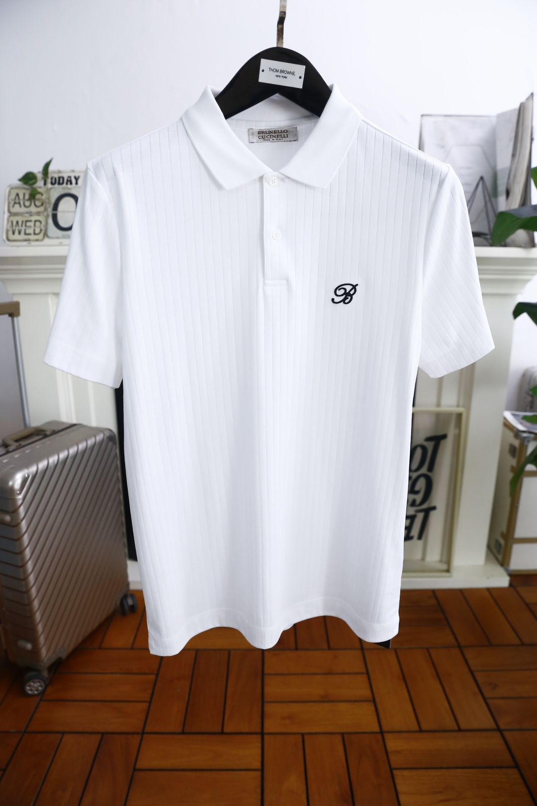 NO:494414,Brunello Cucinelli. 25 new summer products!  Fashionable men's lapel short-sleeved POLO shirt!  Comfortable and breathable fabric!  Luxury classic brand elements matching!  The style and tailoring are slim styles, which are very exquisite, showing aura and highlighting the exquisiteness of business men. This is the unique feature, the right slim fit, and the upper body effect is very good!  Counter sizes 48-58, shipped the next day!  brunello cucinelli,T-shirt,alexander wang19860909Brunello Cucinelli. 25夏季新品！时尚男士翻领短袖POLO衫！采用舒适透气面料！奢华经典品牌元素搭配！版型剪裁属于修身款 非常精致,显气场,又会凸显商务男士的精致,这就是独到之处,恰到好处的修身,上身效果非常赞！专柜尺码48-58,隔天出货！,,brunello cucinelli,T-shirt,alexander wang,Men's clothing