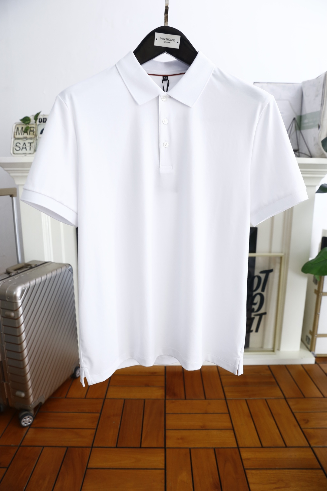 NO:515775,LP. 2025 summer classic fashion lapel polo short-sleeved fashion item design, more fashionable and comfortable, high-standard customization, very stylish on the upper body, luxury brand classic LOGO pattern Customer-supplied auxiliary materials, customer-supplied imported high-end fine Judy fabrics have very delicate texture, exquisite details and exquisite craftsmanship, and auxiliary materials are all supplied by foreign merchants. It is a very shaping item, which can be matched with any fashion, and the style is super good. A must-have item for trendy men. Counter size: M-4XL, shipped the next day!  ,loro piana,T-shirt,alexander wang19860909LP. 2025夏季经典时尚翻领polo短袖时尚单品设计,更加时尚舒适,高标准定制,上身非常有型,奢华品牌经典LOGO 图案 客供辅料,客供进口高档加细朱迪面料质感非常细腻,细节工艺精湛考究,辅料皆为外商客供,塑造性极高的一款单品,任何时装都可以搭配,版型超级好 潮男必备单品 专柜尺码:M-4XL,隔天出货！,,loro piana,T-shirt,alexander wang,Men's clothing