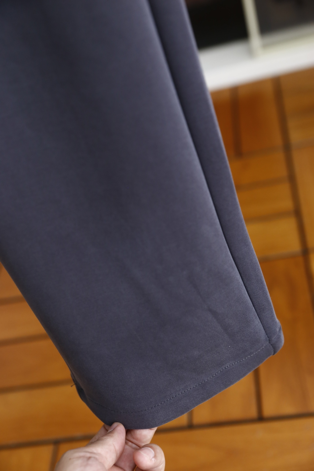 🔥蒙口/Mo*cler.
26早秋时尚新品男士休闲裤！采用进口舒适透气面料，奢华品牌经典字母图案设计 上