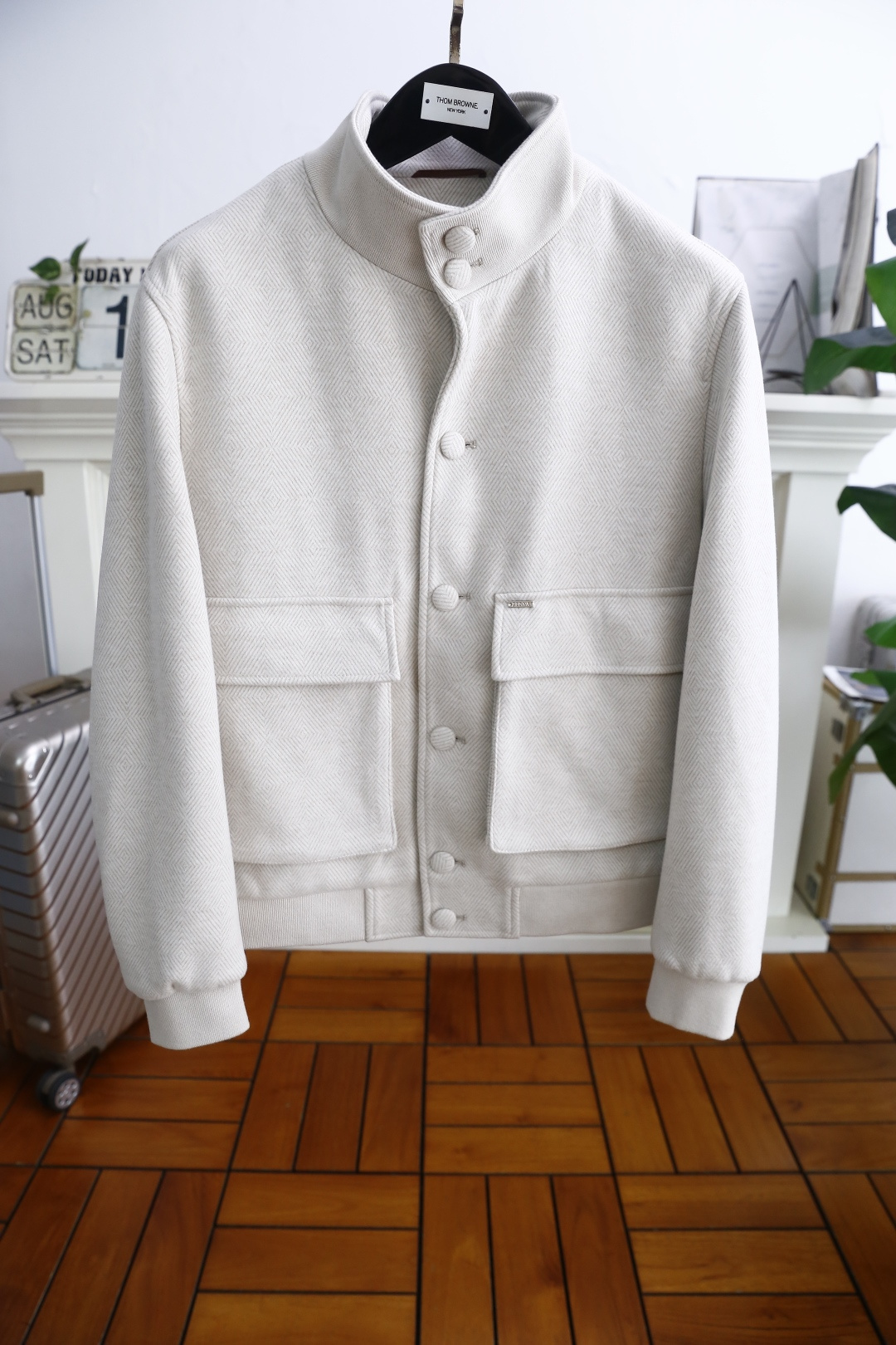 NO:514798,Jeni*/Ze*na. 2026 autumn new men's jacket!  Luxury classic lapel style, synchronized overseas counters, luxury classic large pocket element design and high-end customization, anyone can easily drive, imported high-end acetic acid wool fabric, soft hand, comfortable and stylish, excellent warmth, luxurious fashion craft style, foreign trade company orders, produced by domestic first-tier OEM factories, customized high-density fabrics, luxurious classic designs, fashion essentials!  Highly recommended to purchase!  Counter size: M-3XL, shipped the next day!  ,zegna,jackets & coats,alexander wang19860909杰尼*/Ze*na. 2026秋季新款男士外套！奢华经典翻领款式,海外专柜同步 奢华经典大口袋元素设计高级定制 任何人都可以轻松驾驶 进口高档醋酸羊毛面料 手软舒适有型 保暖极佳,奢华时尚工艺款式,外贸公司订单,国内一线代工厂出品,订制高密度面料,奢华经典设计,时尚必备单品！强烈推荐购入！专柜尺码:M-3XL,隔天出货！,,zegna,jackets & coats,alexander wang,Men's clothing