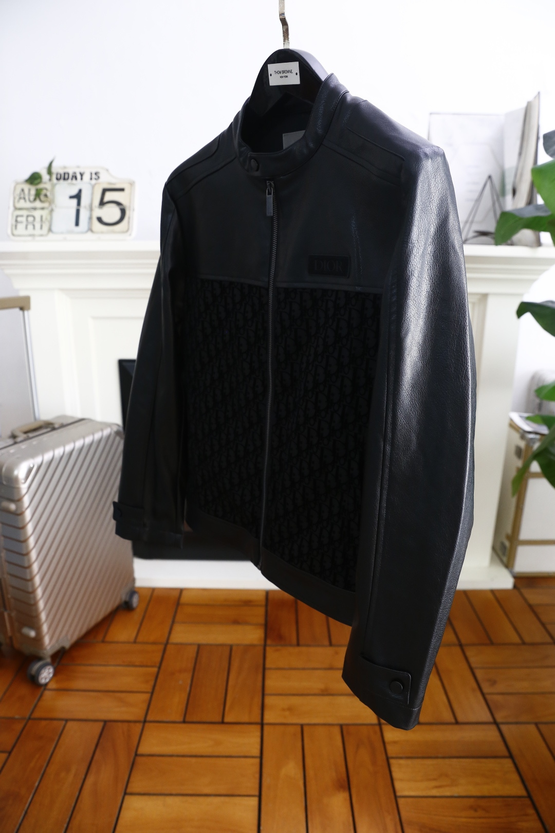 🔥迪奥/Christian Dior.
秋季新品！时尚男士立领拉链夹克外套⭐️上身帅到爆，绝对帅气的人气