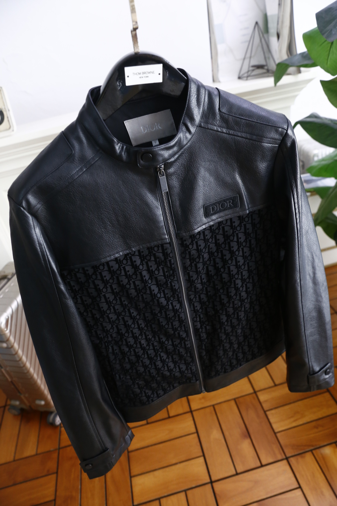 🔥迪奥/Christian Dior.
秋季新品！时尚男士立领拉链夹克外套⭐️上身帅到爆，绝对帅气的人气