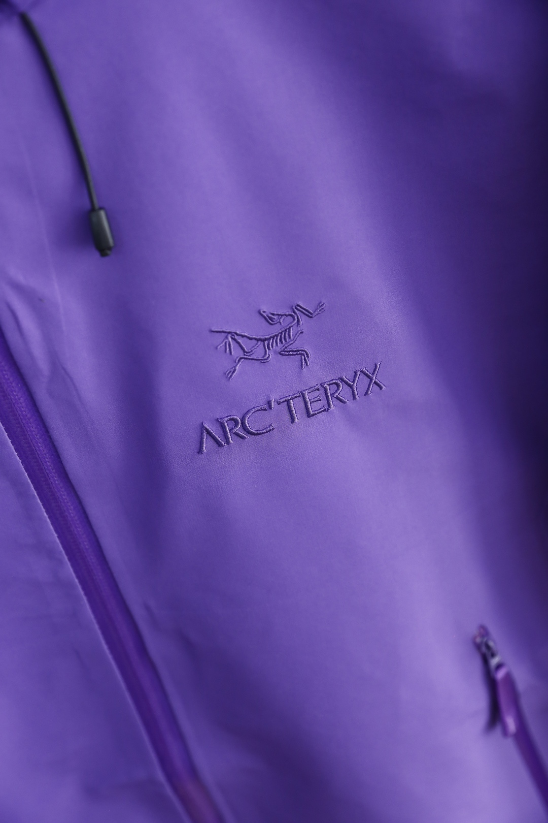 🔥始祖鸟/archaeoPteryx.
26早秋新品🆕时尚百搭男女同款冲锋衣！胸前采用品牌经典LOGO搭