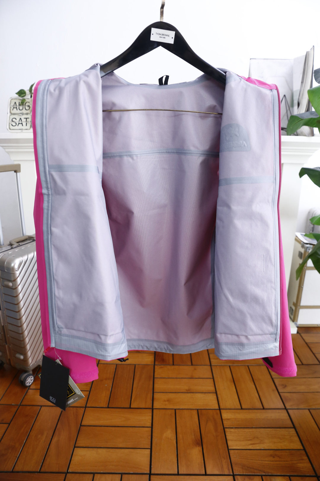 🔥始祖鸟/archaeoPteryx.
26早秋新品🆕时尚百搭男女同款冲锋衣！胸前采用品牌经典LOGO搭