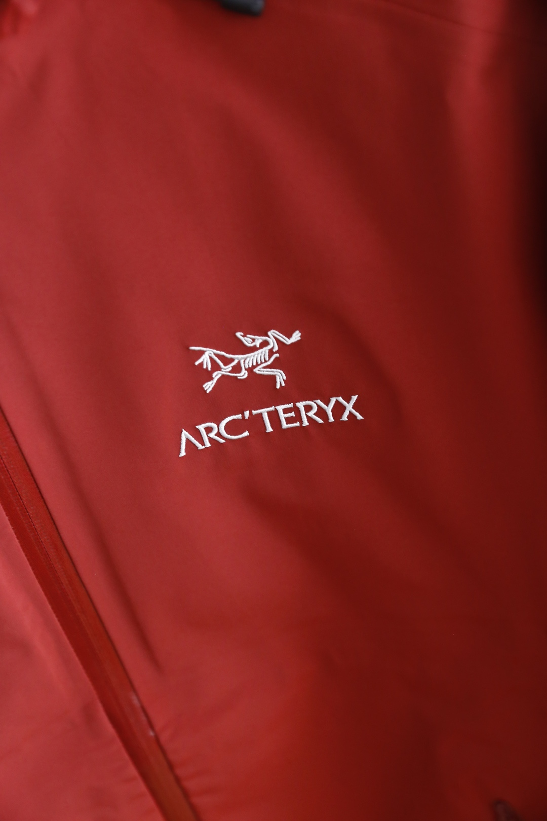 🔥始祖鸟/archaeoPteryx.
26早秋新品🆕时尚百搭男女同款冲锋衣！胸前采用品牌经典LOGO搭