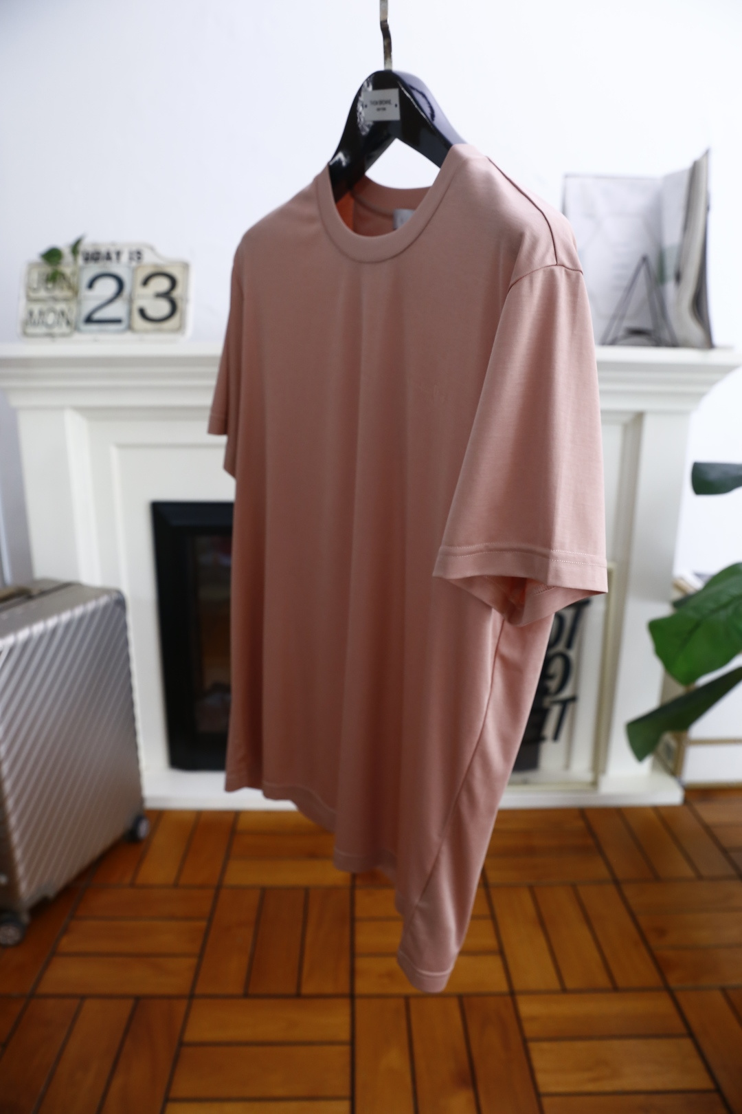 🔥迪奥/Christian D*or.
2025夏季男士圆领短袖🍃奢华经典品牌LOGO标识标注👍🏼上身就