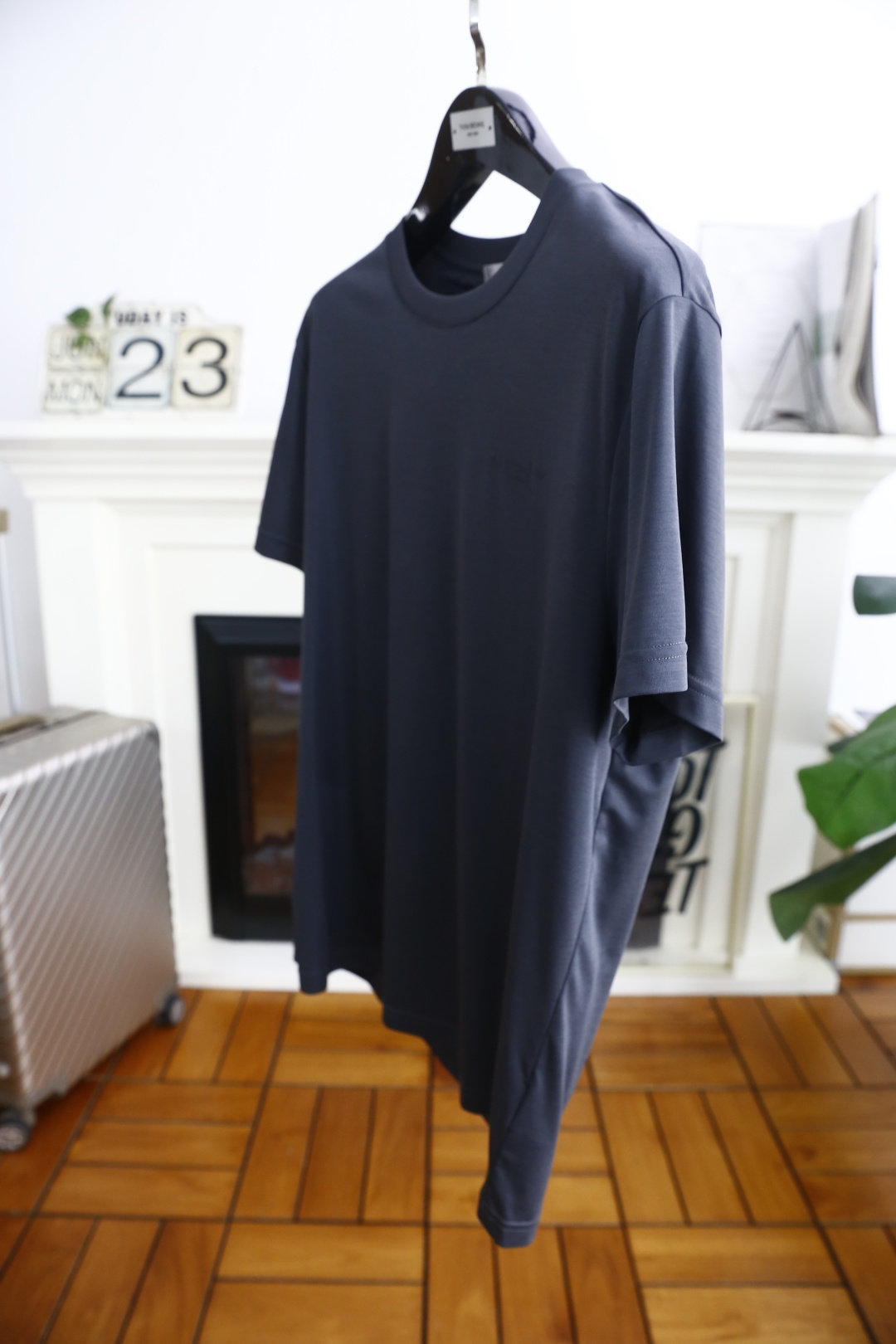 🔥迪奥/Christian D*or.
2025夏季男士圆领短袖🍃奢华经典品牌LOGO标识标注👍🏼上身就