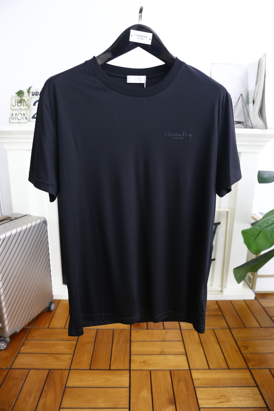 🔥迪奥/Christian D*or.
2025夏季男士圆领短袖🍃奢华经典品牌LOGO标识标注👍🏼上身就