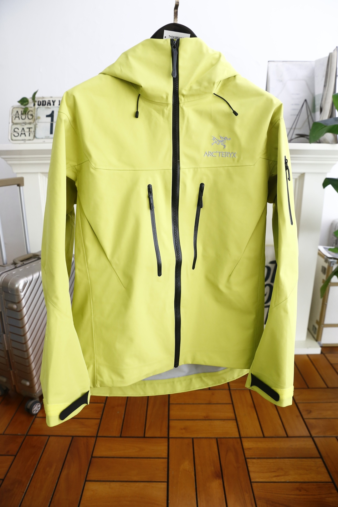 🔥始祖鸟/archaeoPteryx.
26早秋新品🆕时尚百搭男女同款冲锋衣！胸前采用品牌经典LOGO搭