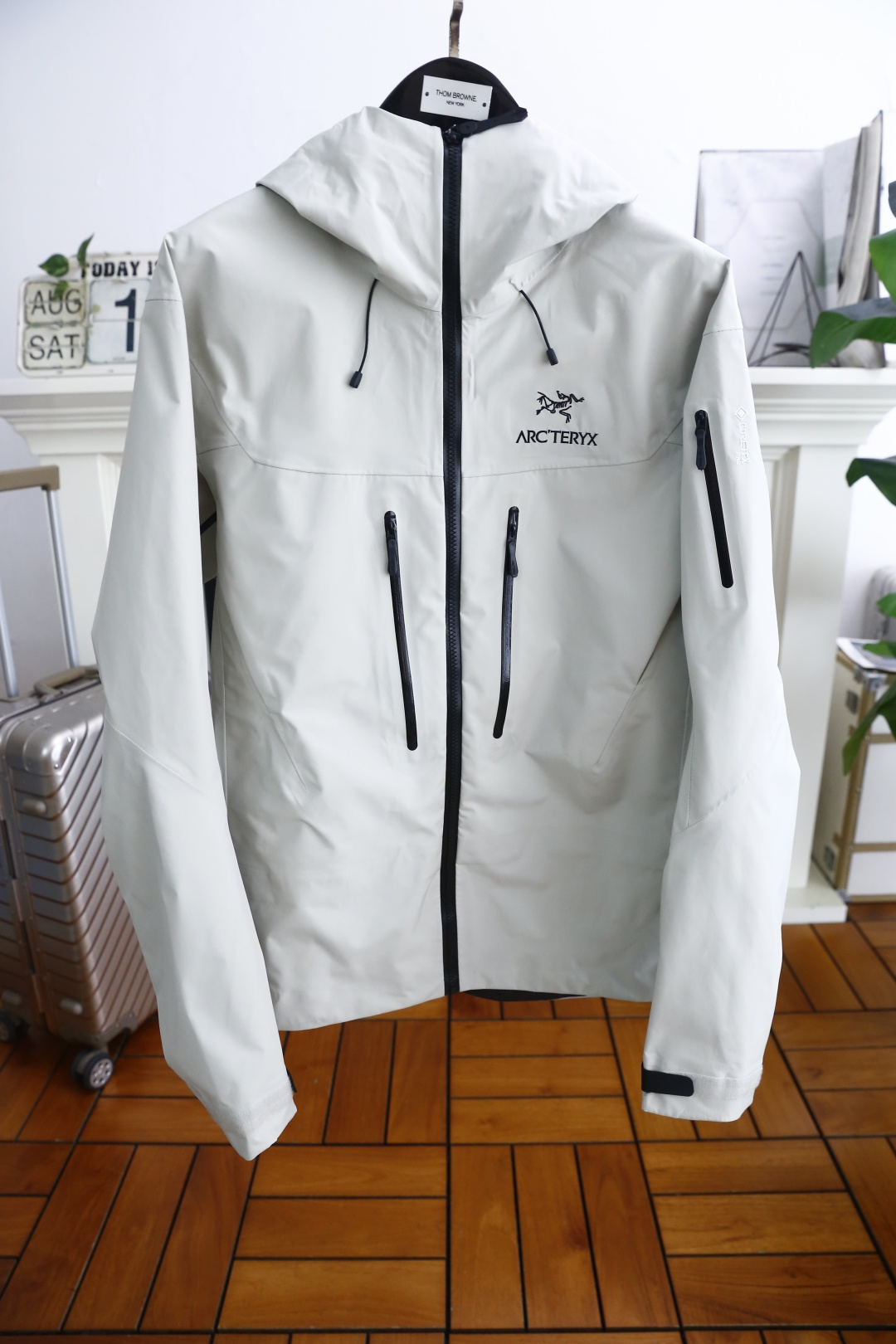 🔥始祖鸟/archaeoPteryx.
26早秋新品🆕时尚百搭男女同款冲锋衣！胸前采用品牌经典LOGO搭