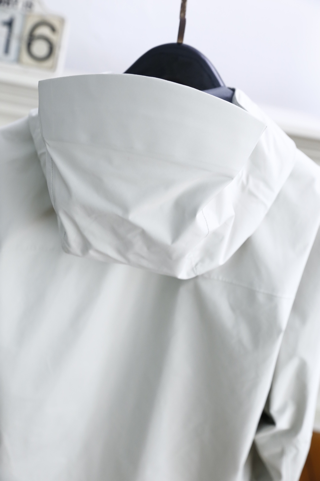 🔥始祖鸟/archaeoPteryx.
26早秋新品🆕时尚百搭男女同款冲锋衣！胸前采用品牌经典LOGO搭