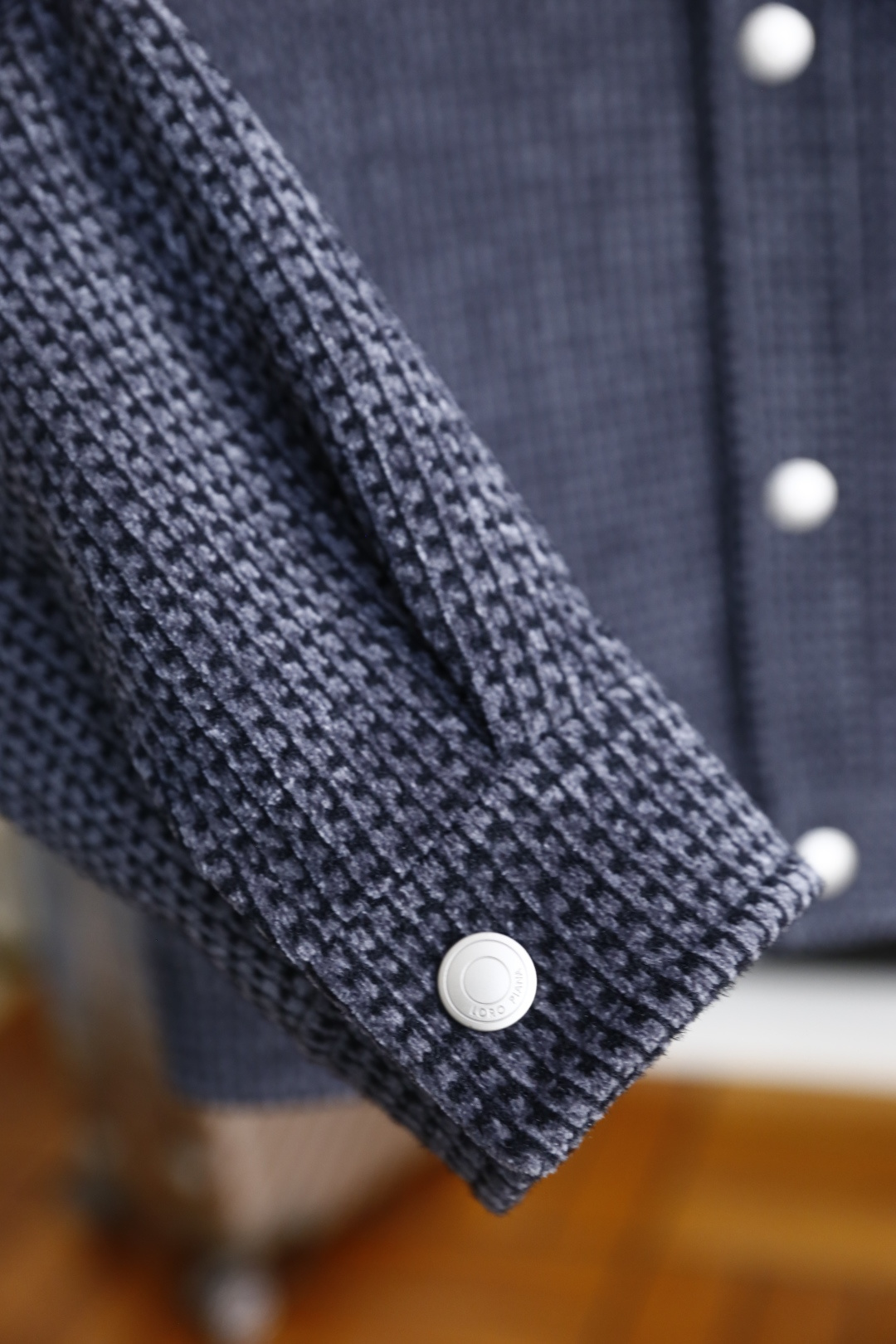 🔥lP🆕.
秋季🆕新款男士外套！奢华经典翻领款式，海外专柜同步 奢华经典品牌元素设计👍高级定制 任何人都