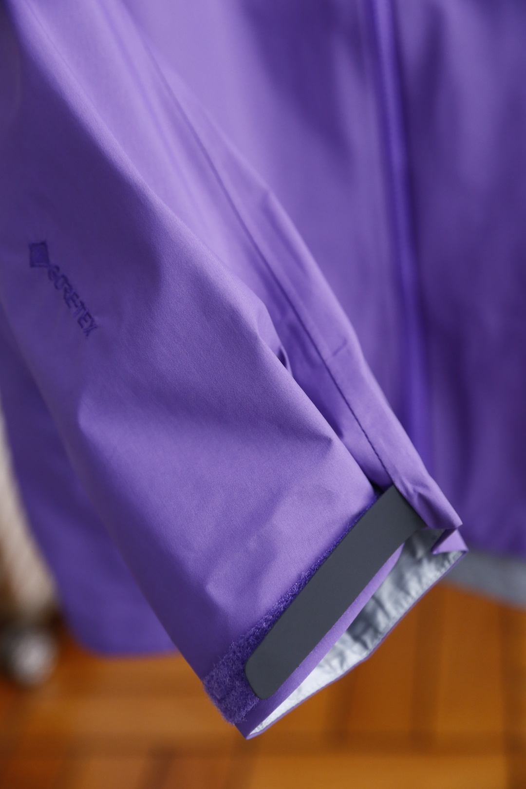 🔥始祖鸟/archaeoPteryx.
26早秋新品🆕时尚百搭男女同款冲锋衣！胸前采用品牌经典LOGO搭