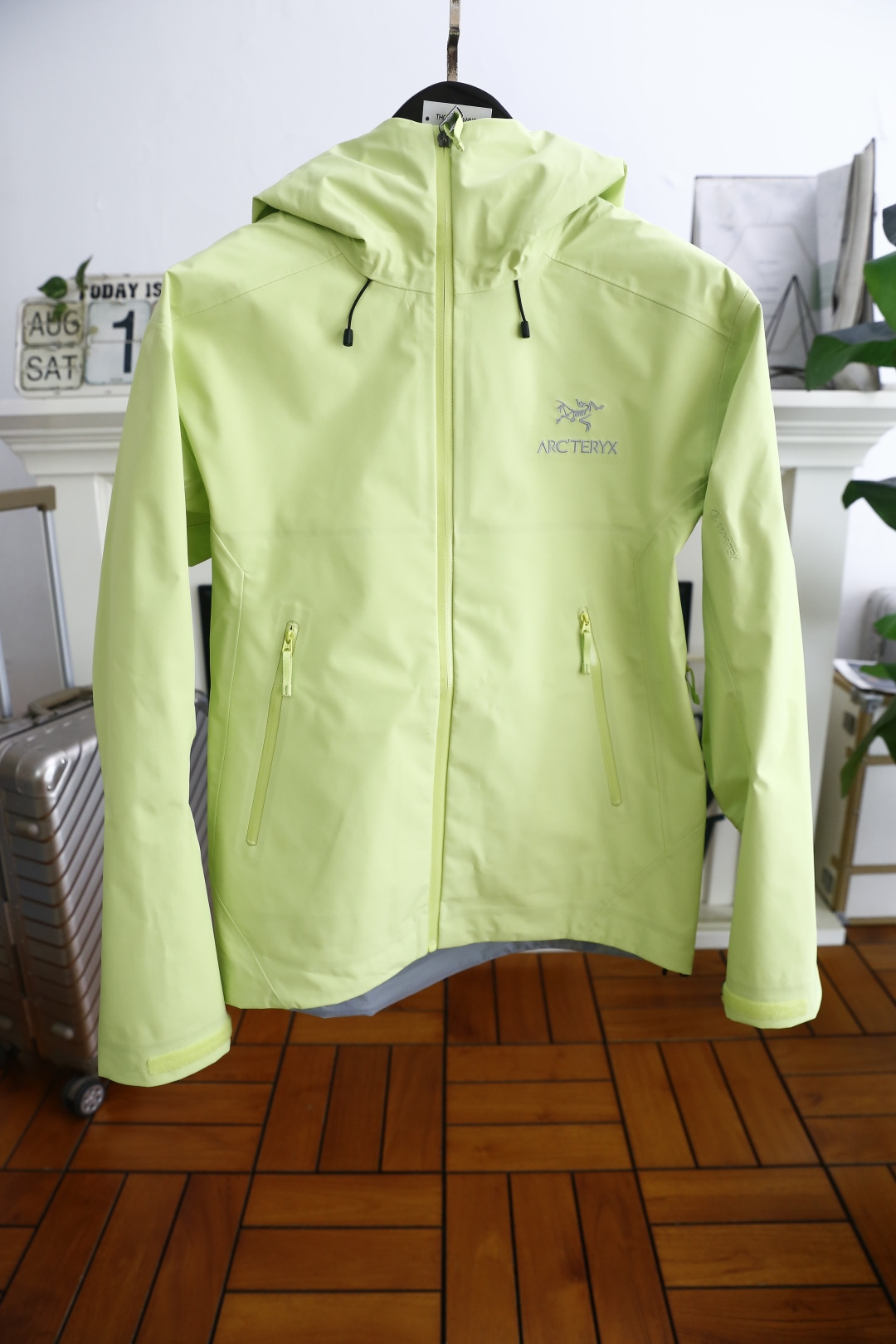 🔥始祖鸟/archaeoPteryx.
26早秋新品🆕时尚百搭男女同款冲锋衣！胸前采用品牌经典LOGO搭