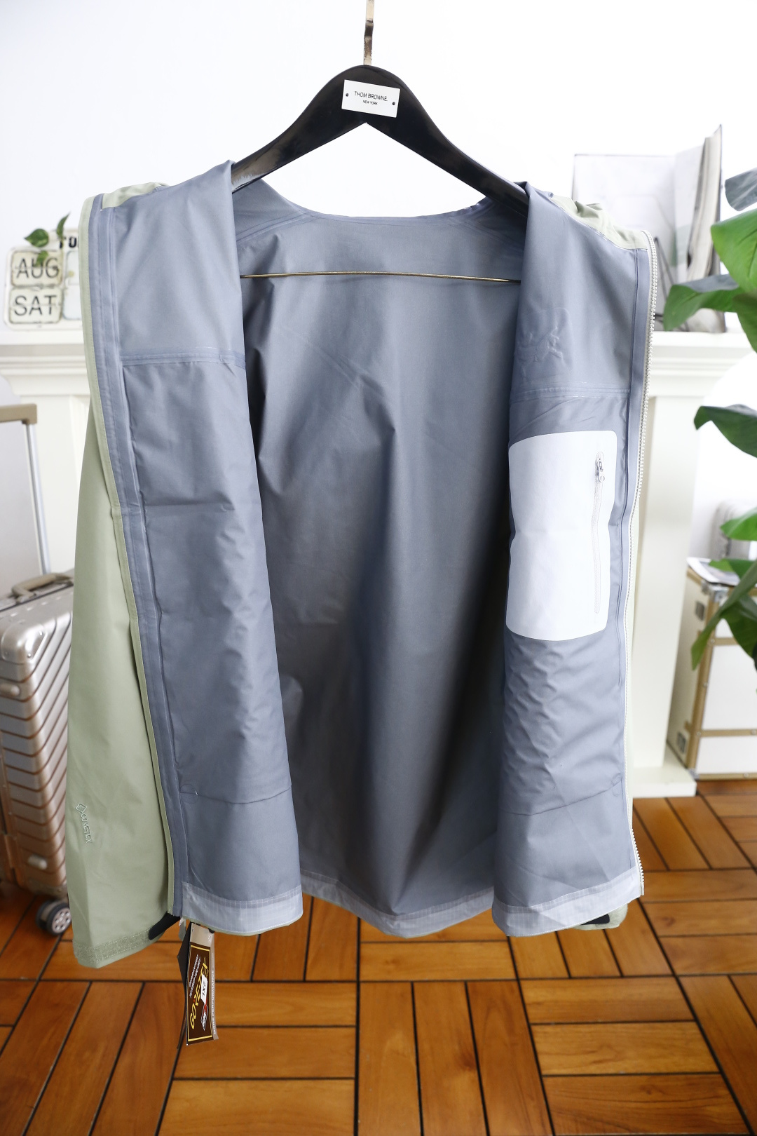 🔥始祖鸟/archaeoPteryx.
26早秋新品🆕时尚百搭男女同款冲锋衣！胸前采用品牌经典LOGO搭