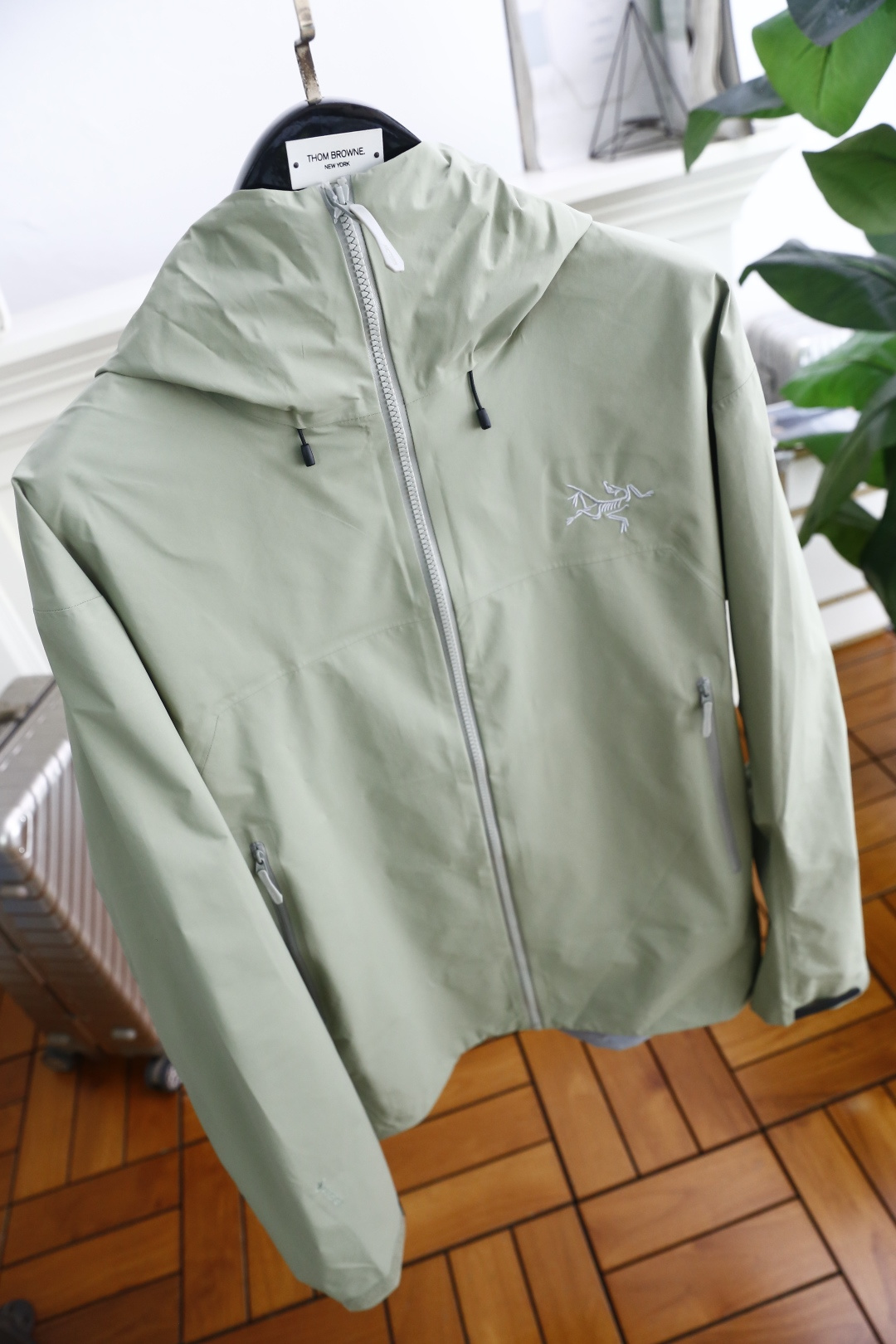 🔥始祖鸟/archaeoPteryx.
26早秋新品🆕时尚百搭男女同款冲锋衣！胸前采用品牌经典LOGO搭