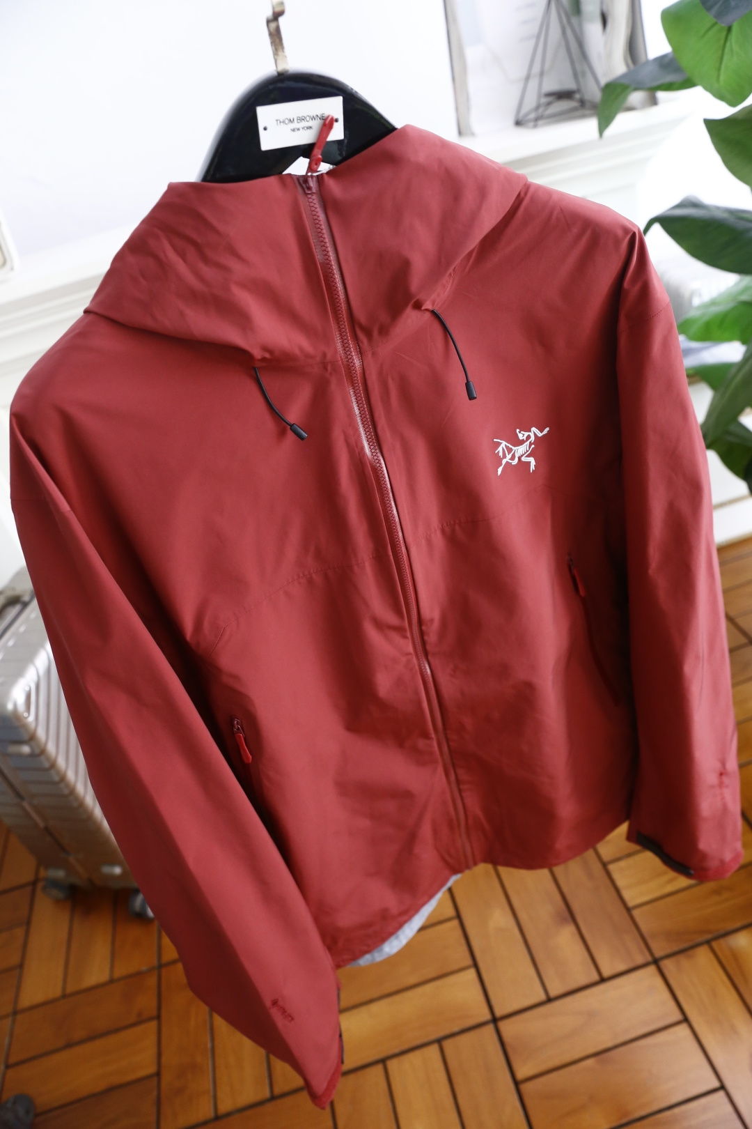 🔥始祖鸟/archaeoPteryx.
26早秋新品🆕时尚百搭男女同款冲锋衣！胸前采用品牌经典LOGO搭