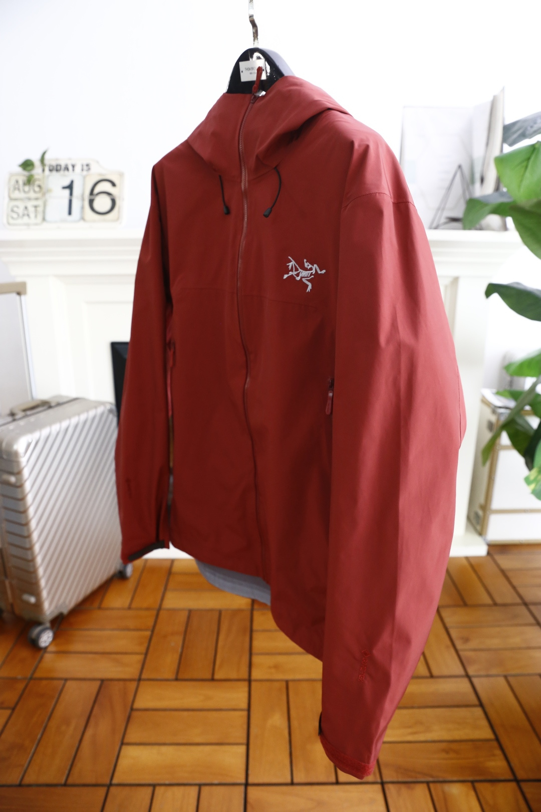 🔥始祖鸟/archaeoPteryx.
26早秋新品🆕时尚百搭男女同款冲锋衣！胸前采用品牌经典LOGO搭