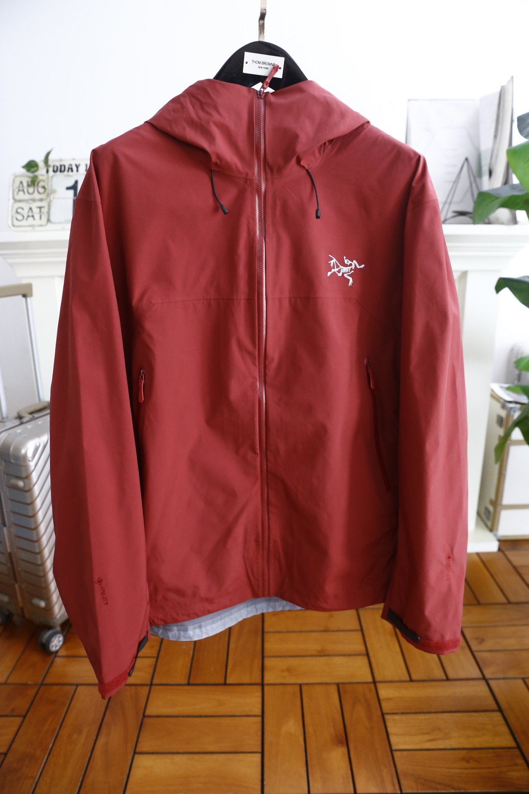 🔥始祖鸟/archaeoPteryx.
26早秋新品🆕时尚百搭男女同款冲锋衣！胸前采用品牌经典LOGO搭